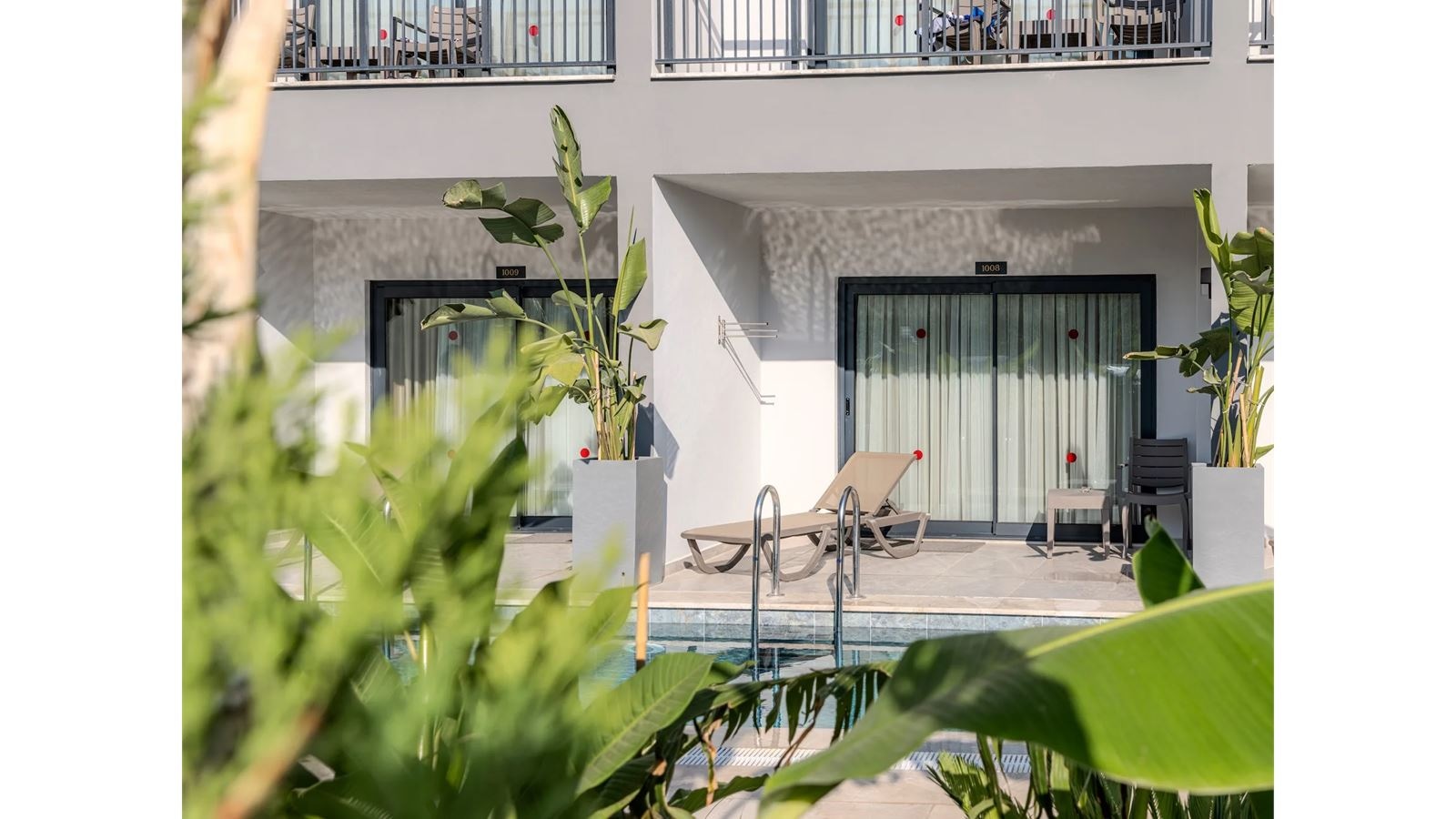 rooms-family-deluxe-2-bedrooms-with-swim-up
