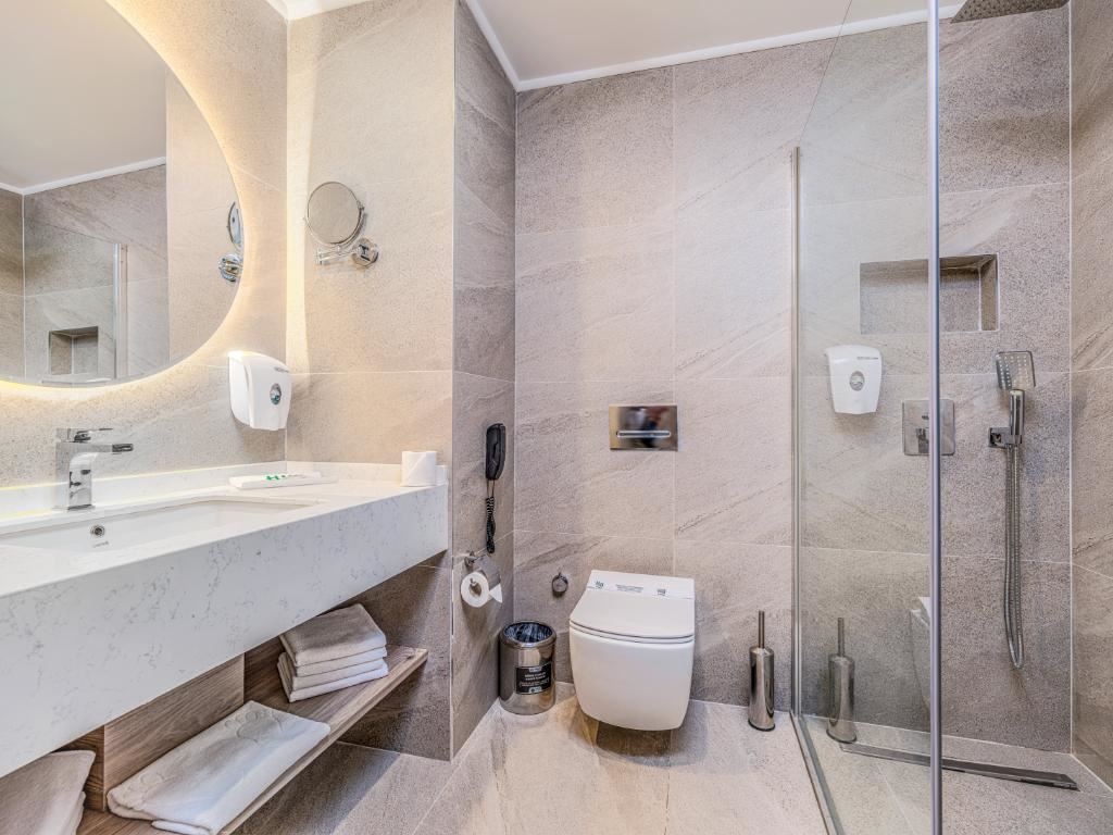 rooms-family-deluxe-2-bedrooms-with-swim-up