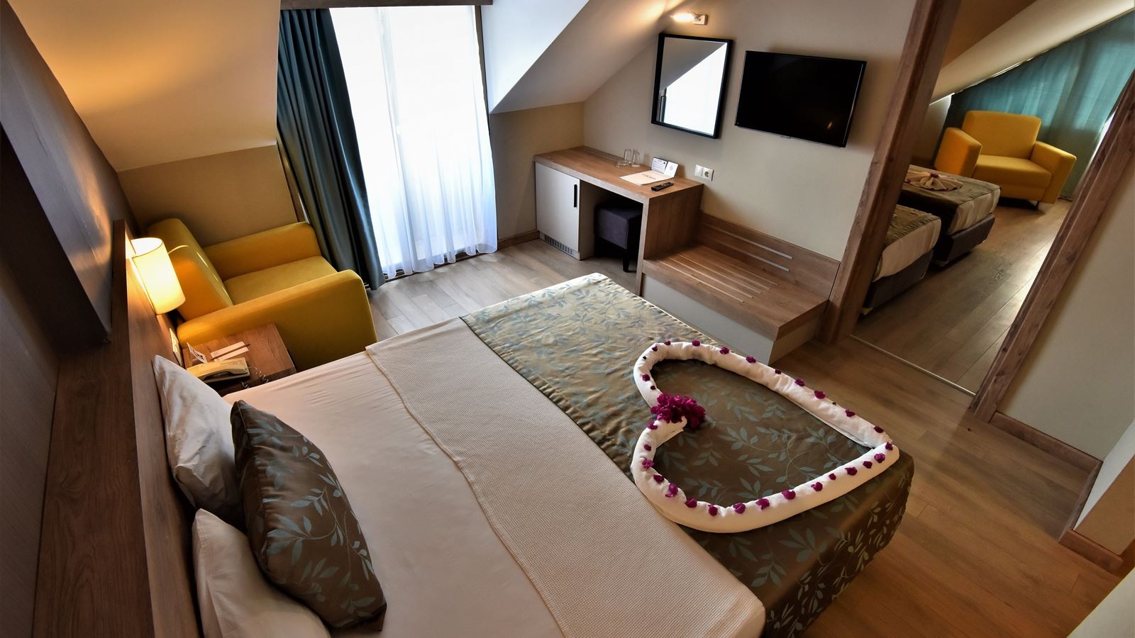 rooms-family-suite