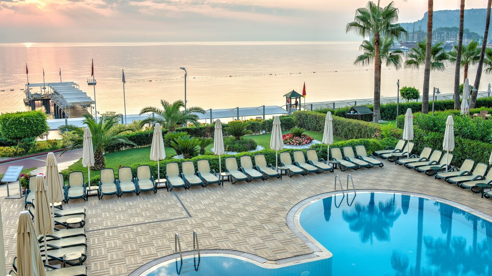 pools-outdoor-pool