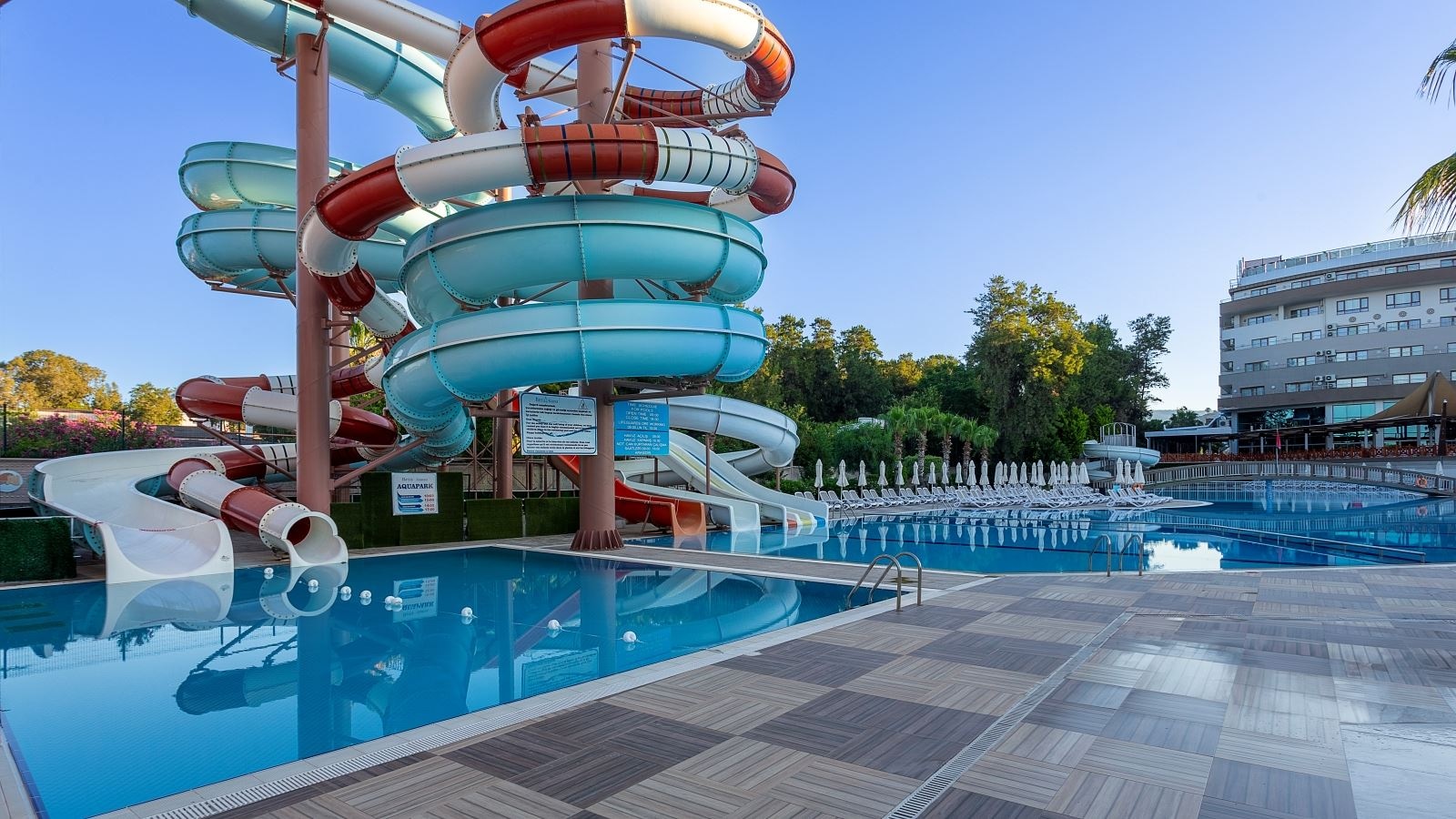 pools-outdoor-pool