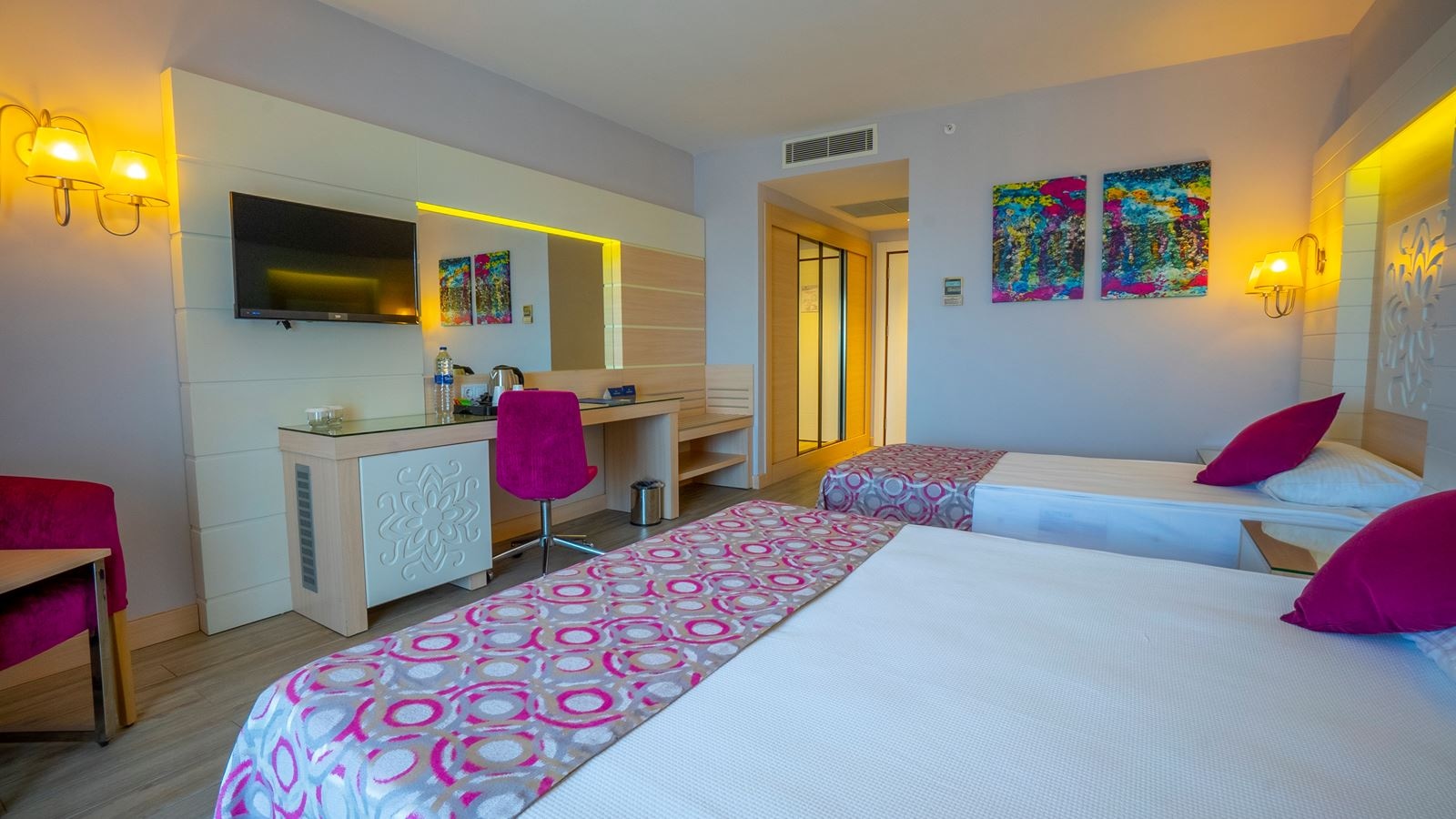 rooms-superior-room-land-view-with-balcony