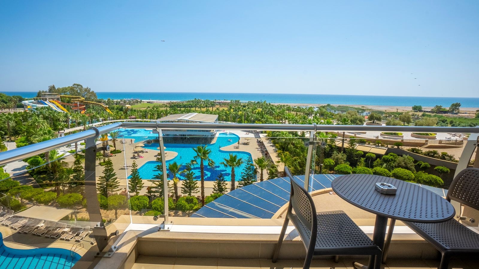 rooms-superior-room-bunkbed-sea-view