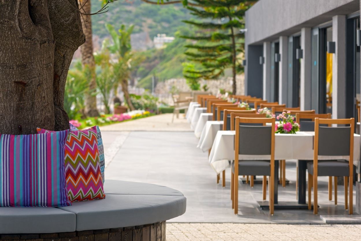 restaurants-restorant-pool