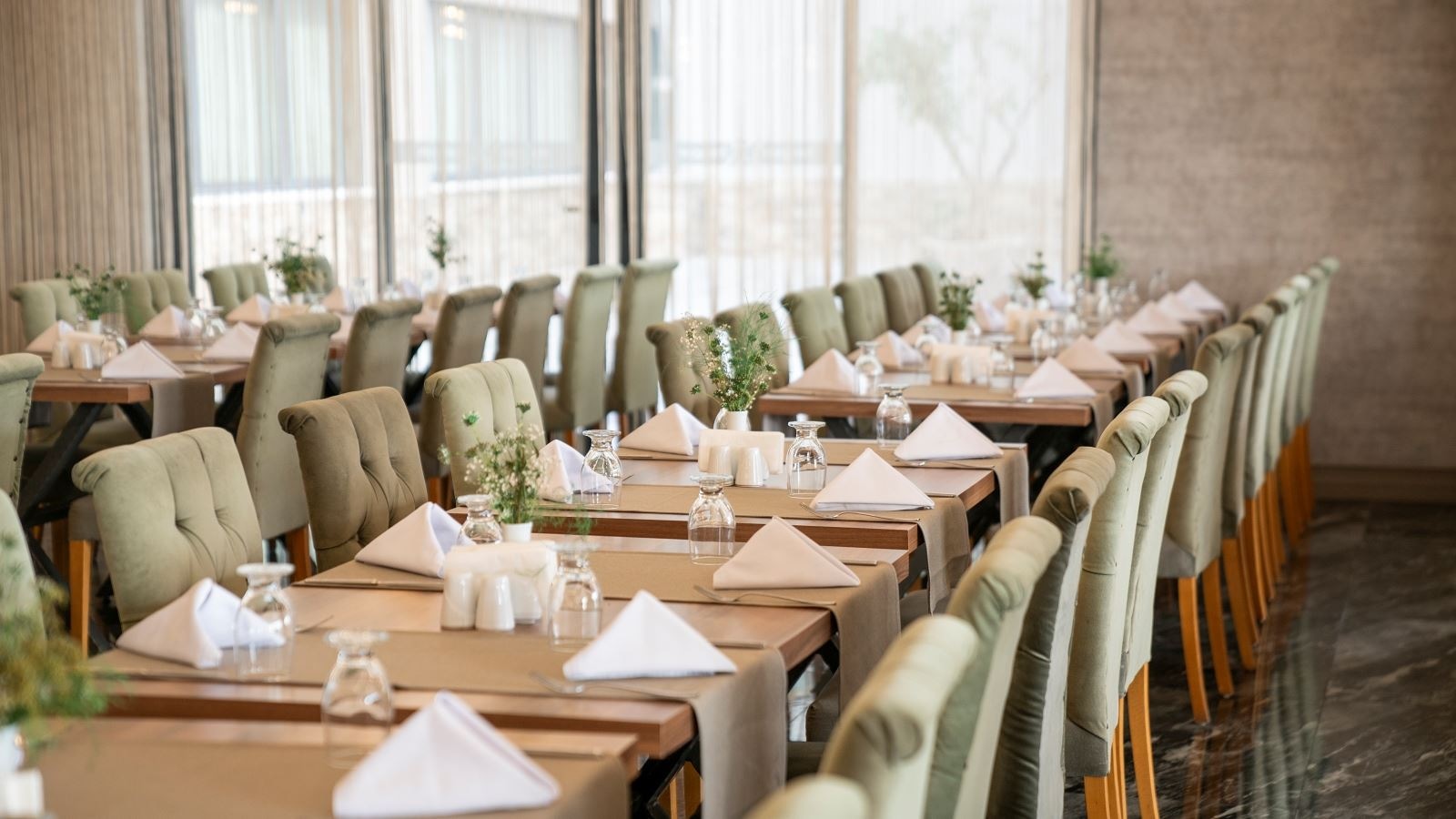 restaurants-restaurant