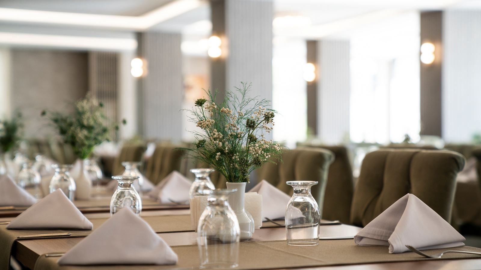 restaurants-restaurant