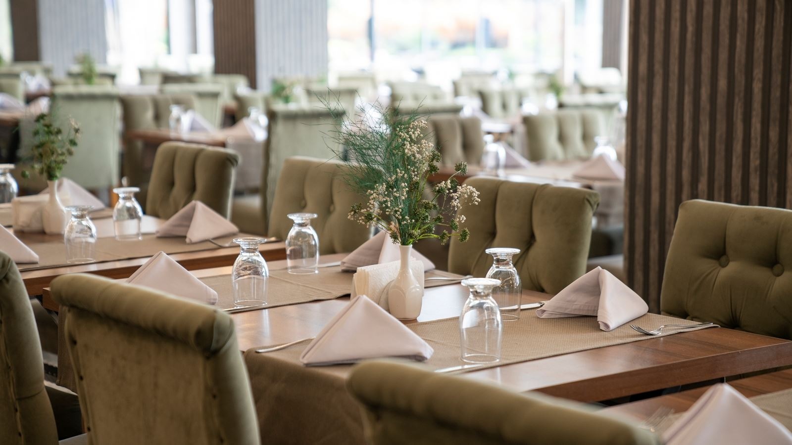restaurants-restaurant