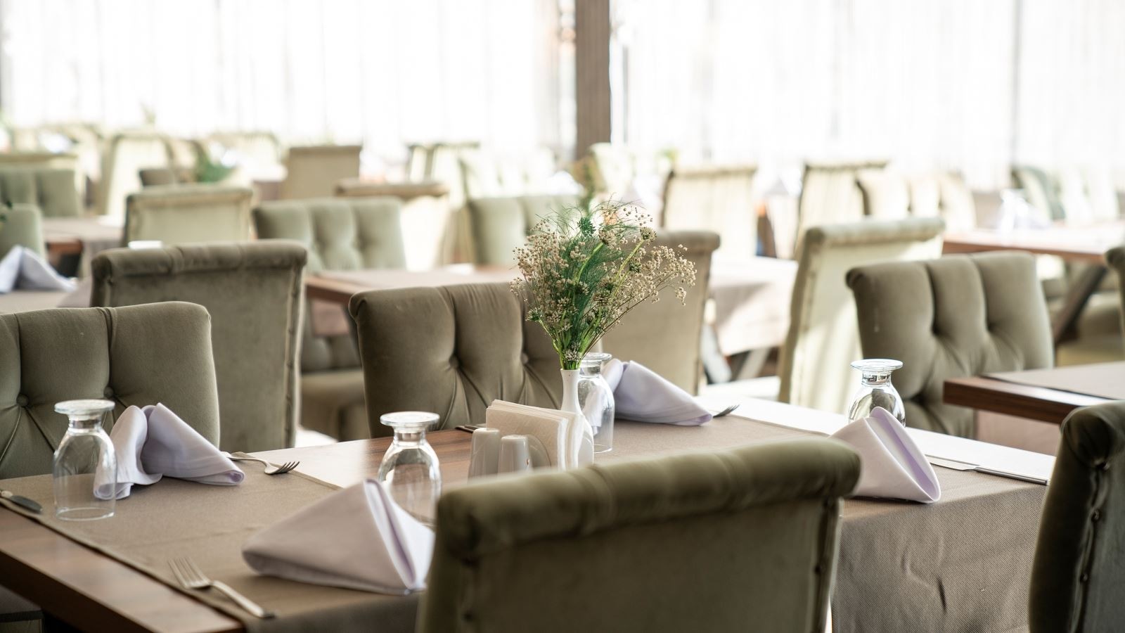 restaurants-restaurant