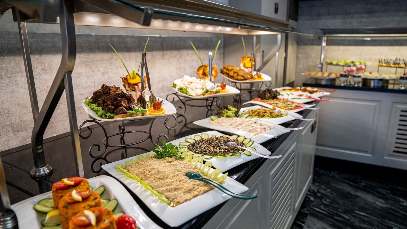 restaurants-restaurant