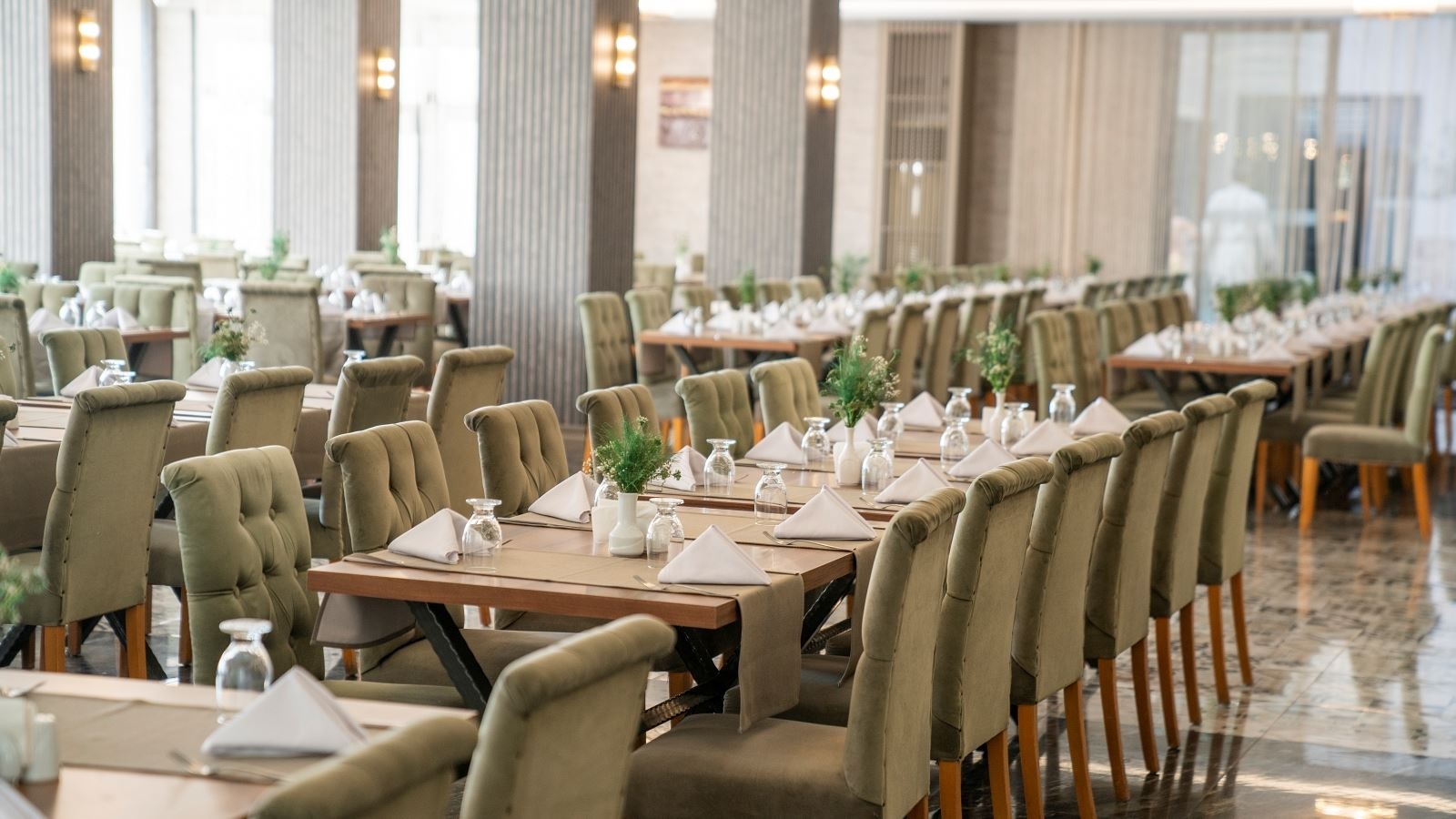 restaurants-restaurant