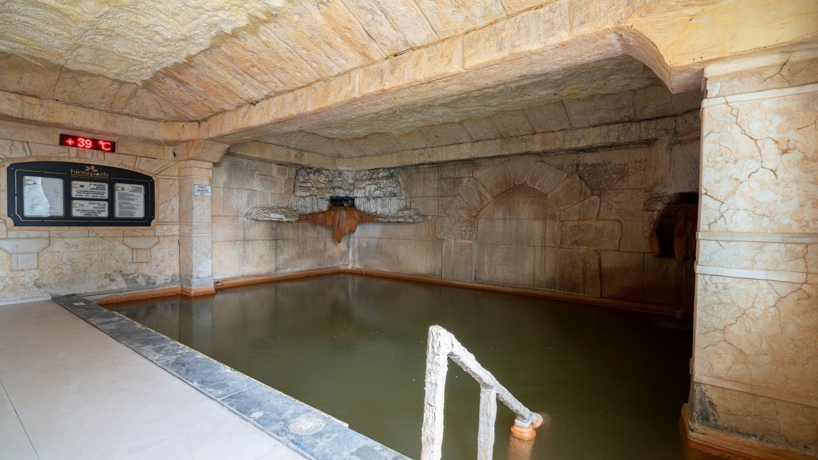 pools-indoor-pool