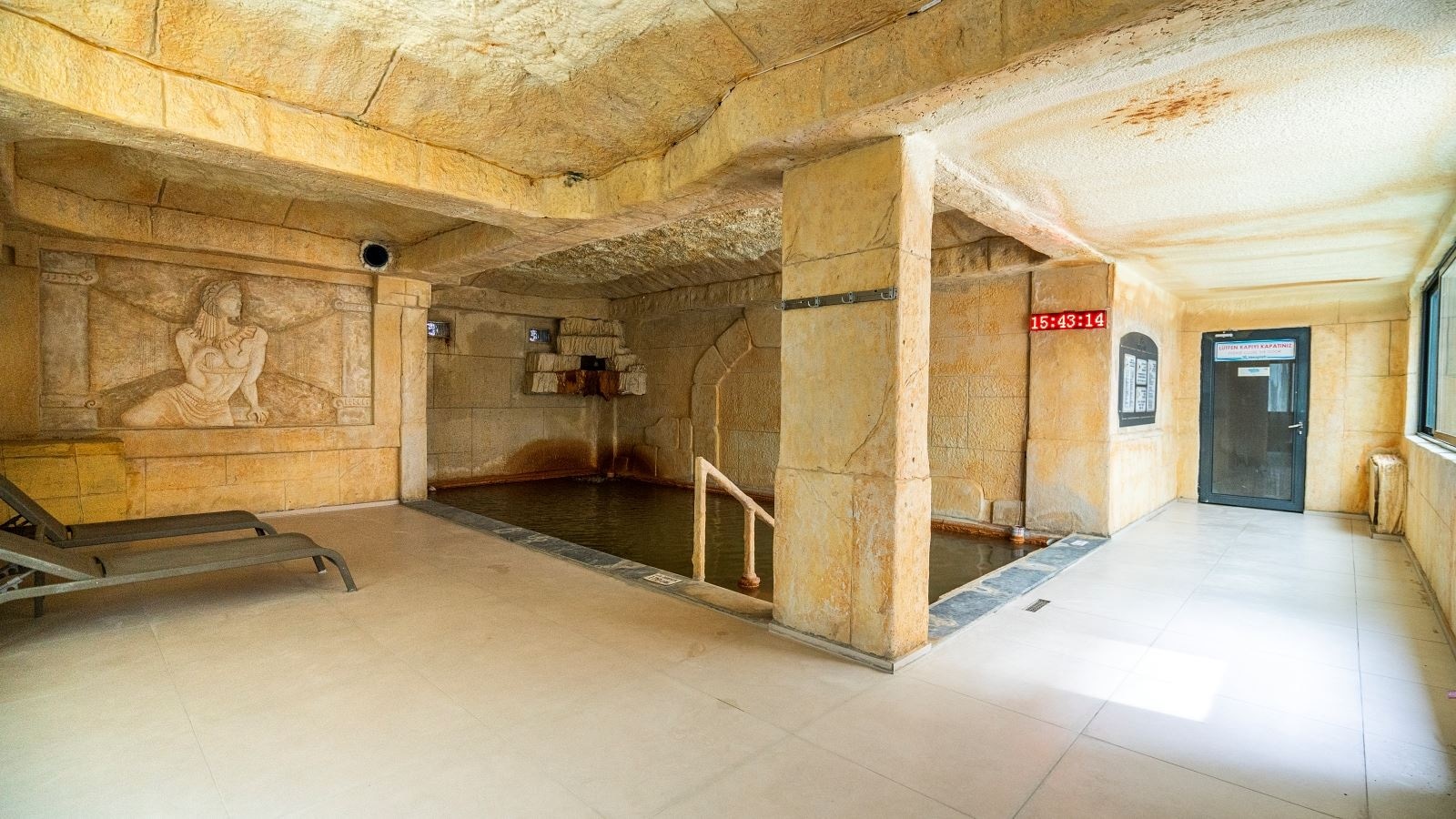 pools-indoor-pool