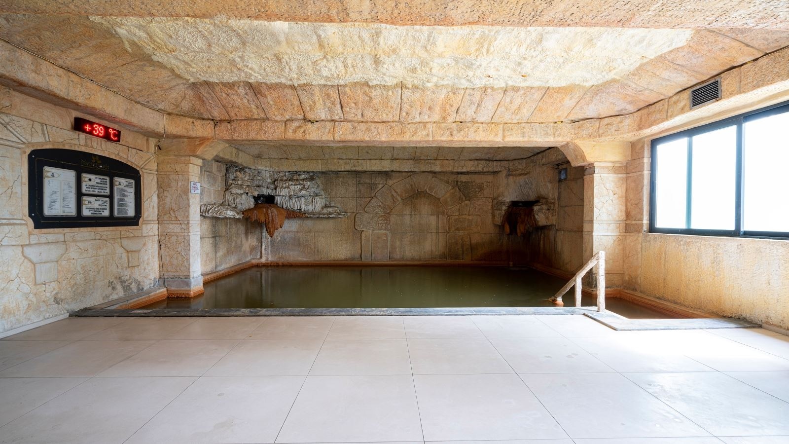 pools-indoor-pool