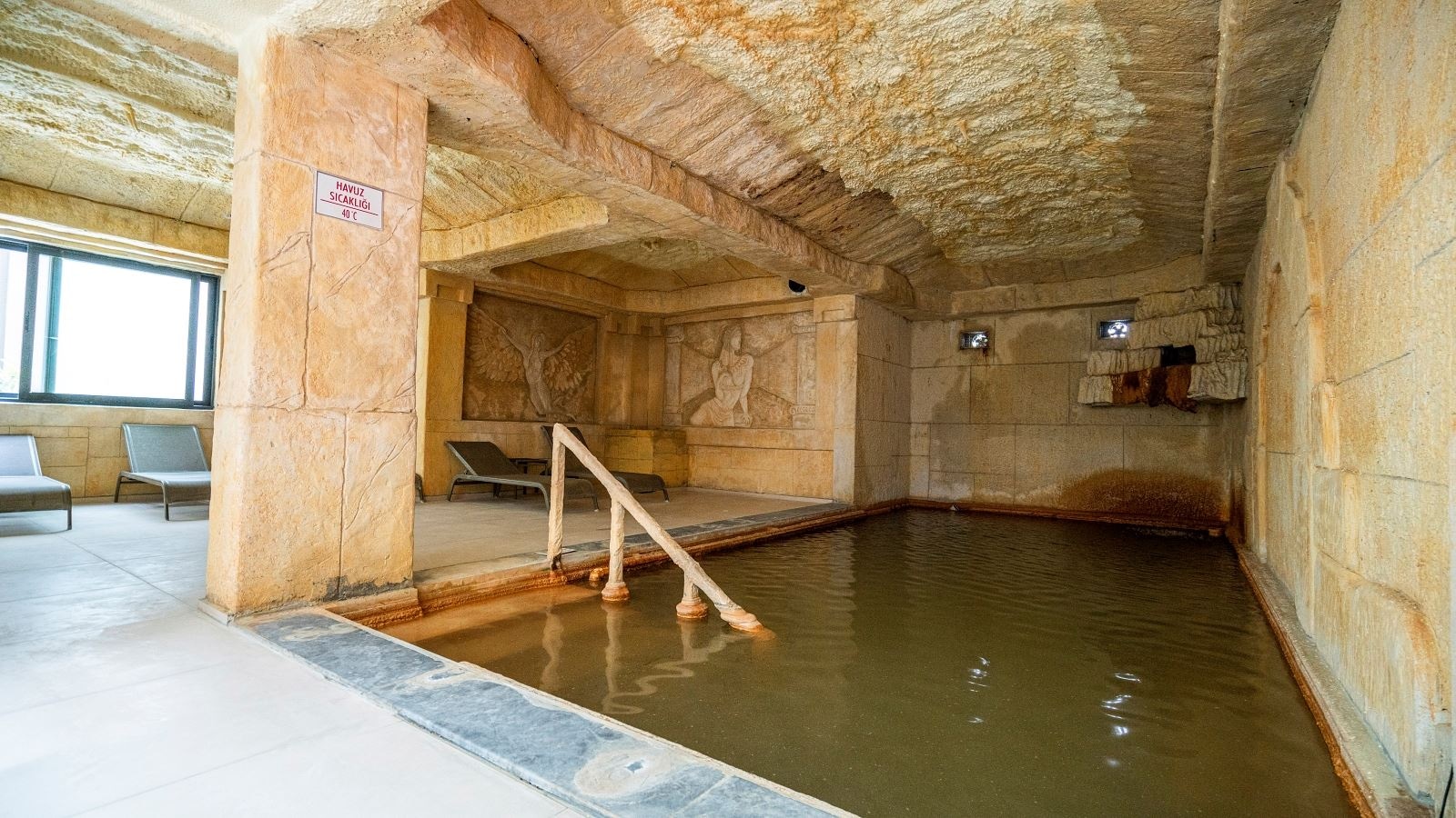 pools-indoor-pool