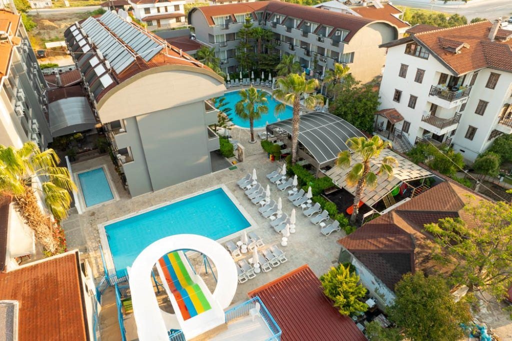 pools-outdoor-pool