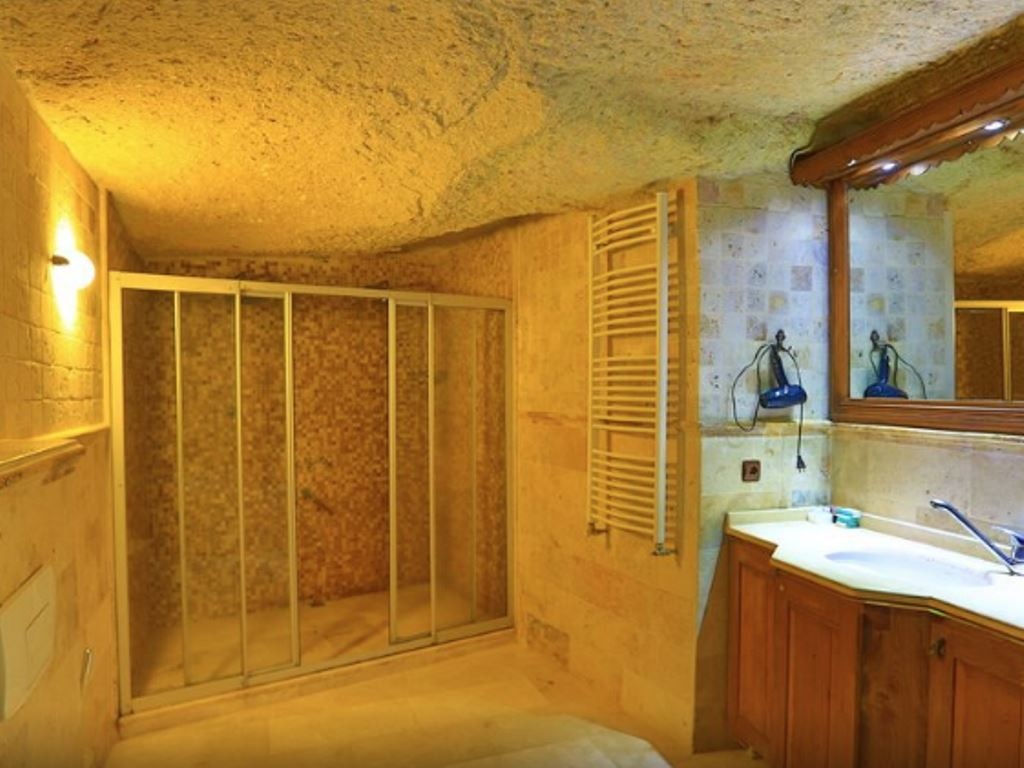 rooms-cave-room