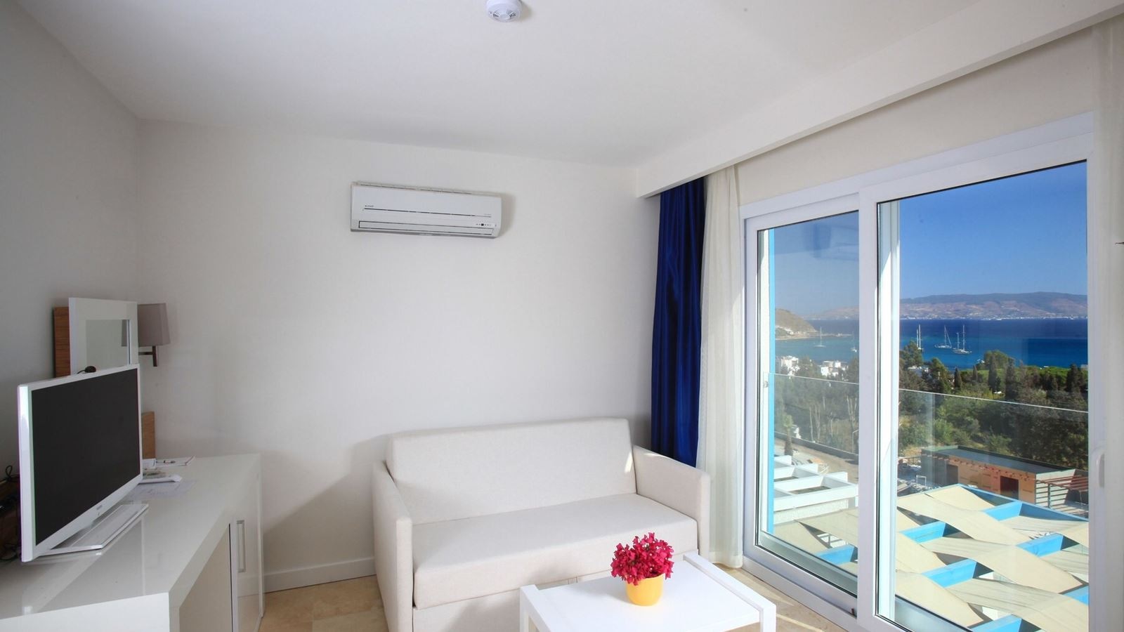 rooms-club-sea-view