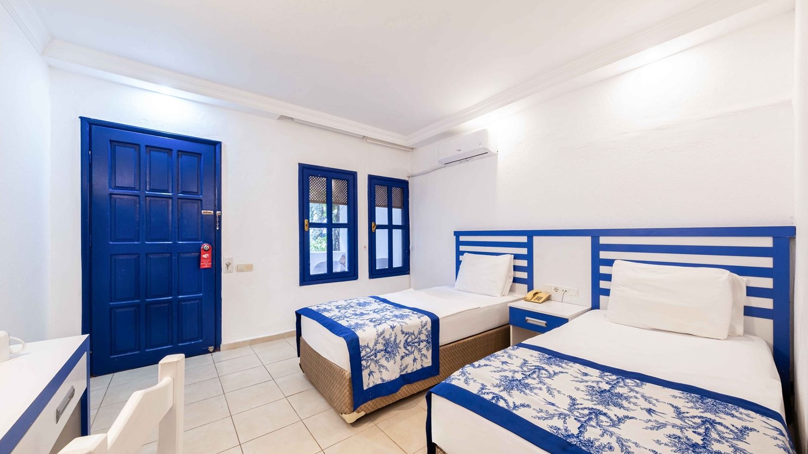 rooms-economy-room