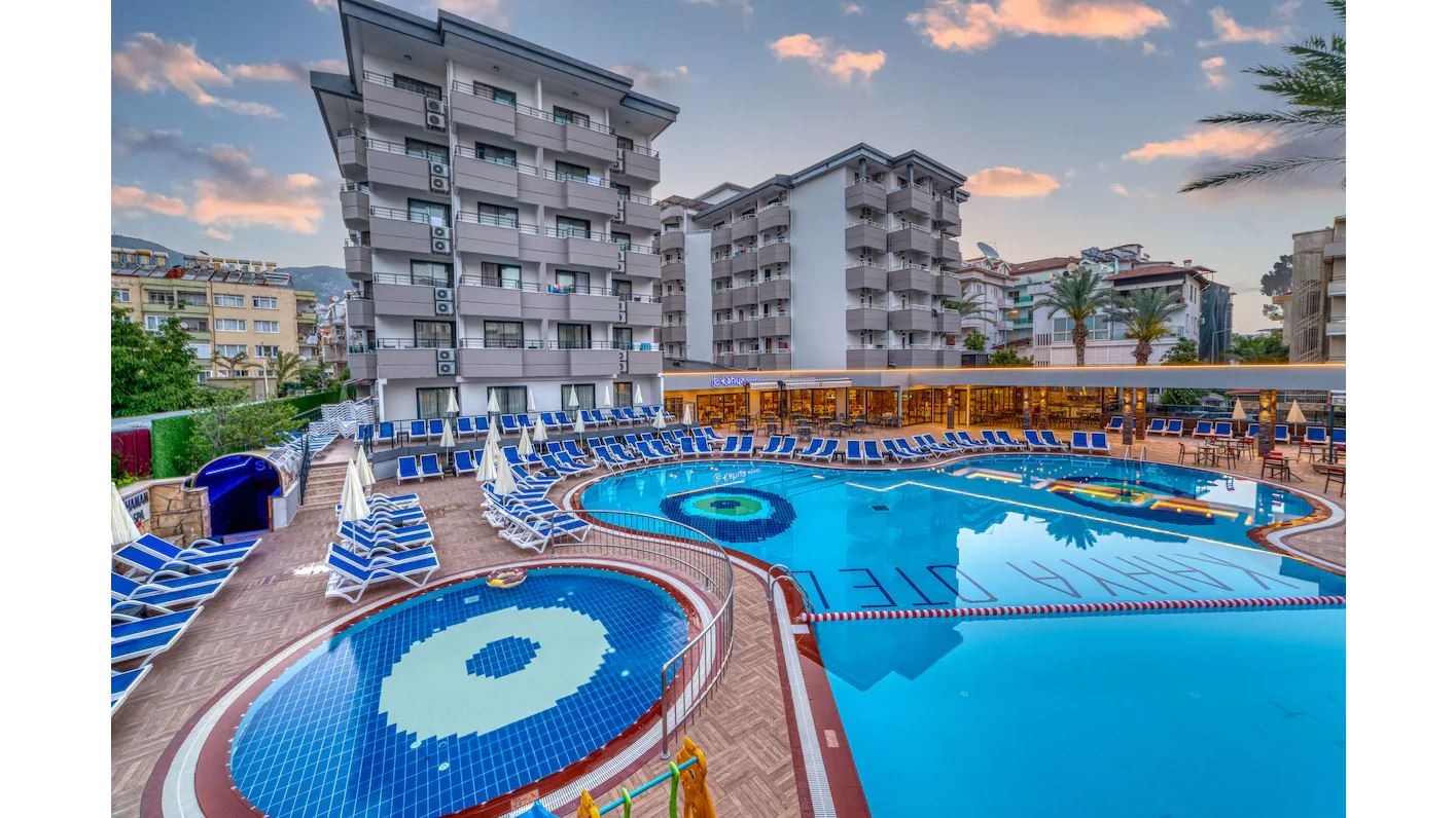 pools-outdoor-pool
