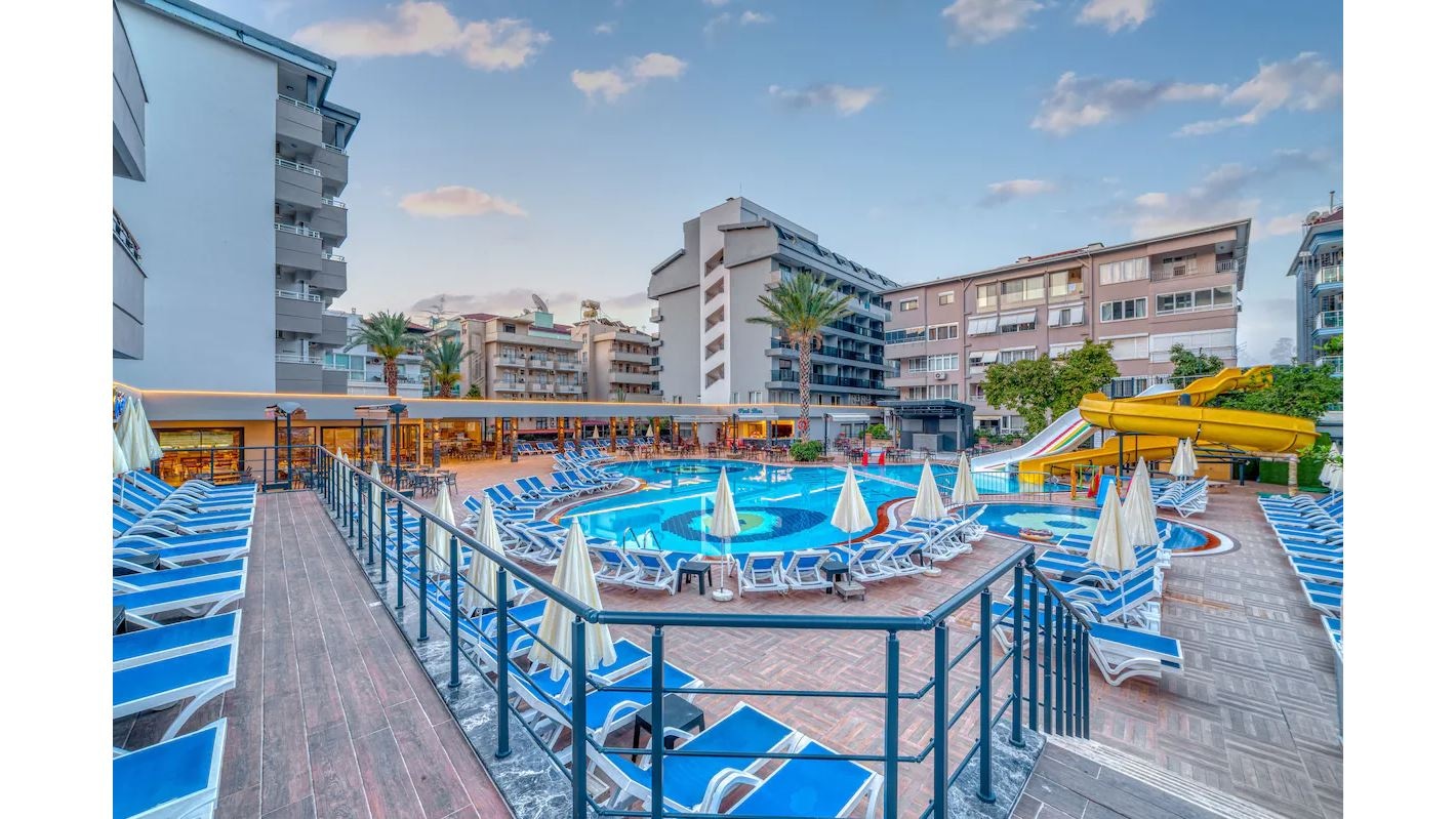 pools-outdoor-pool