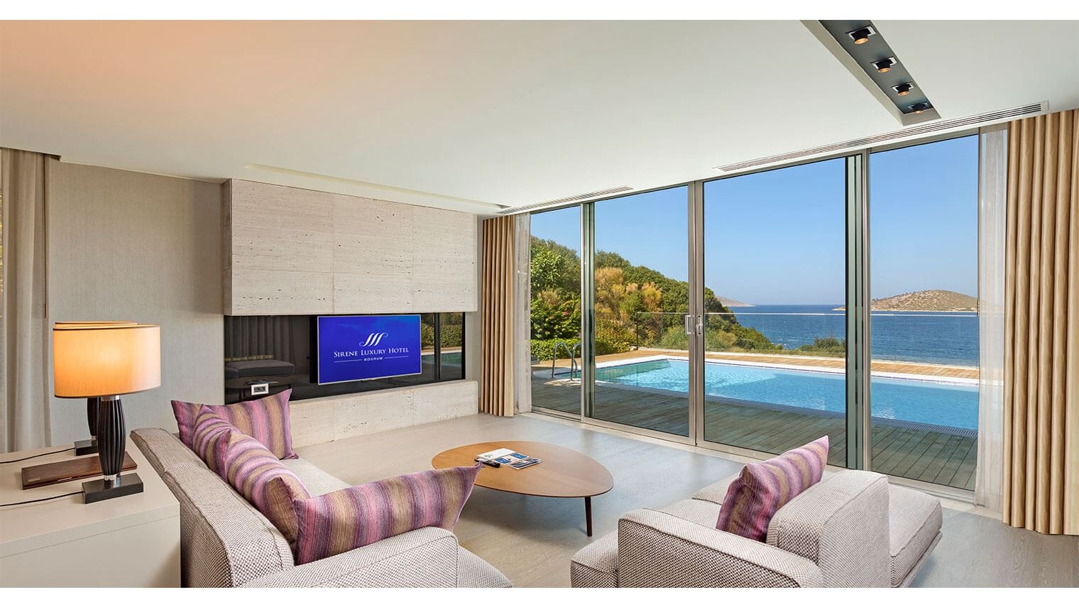 rooms-royal-villa-with-private-pool