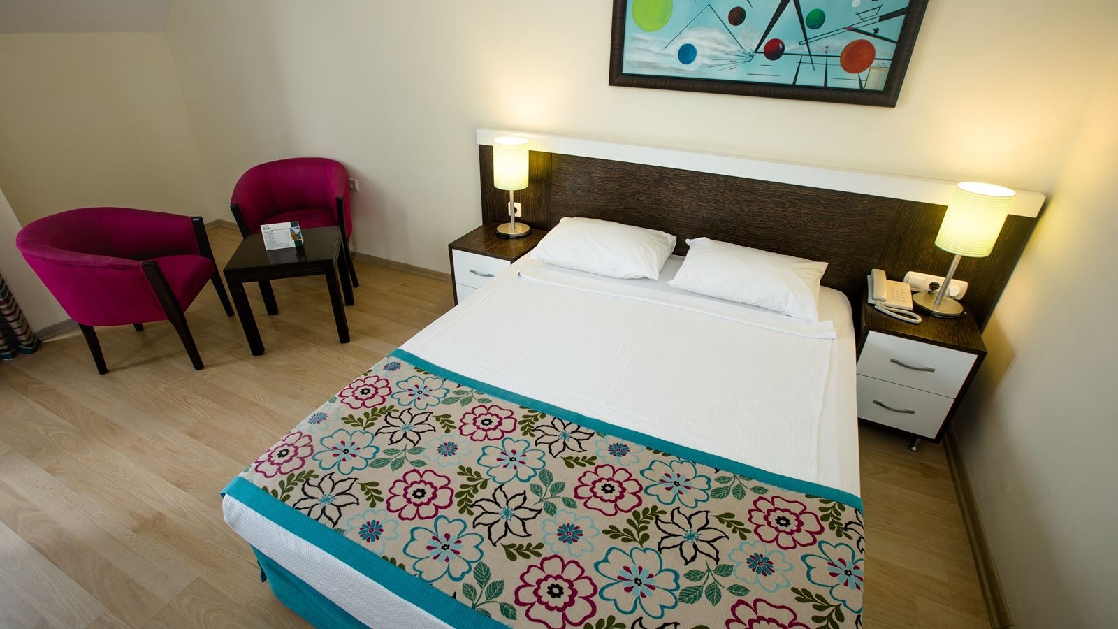 rooms-family-room