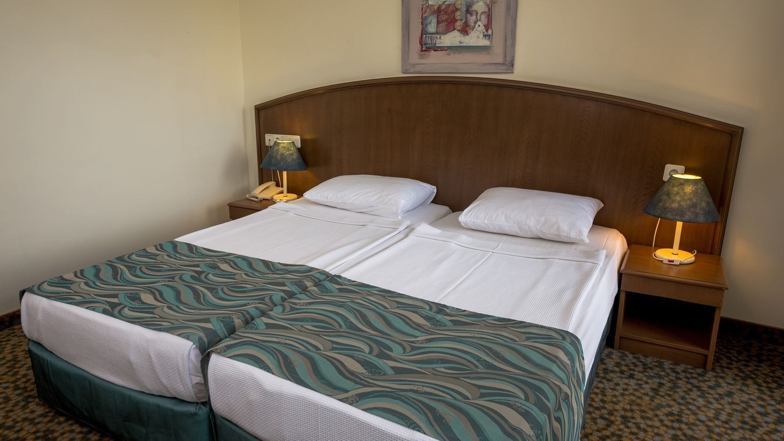 rooms-economy-room