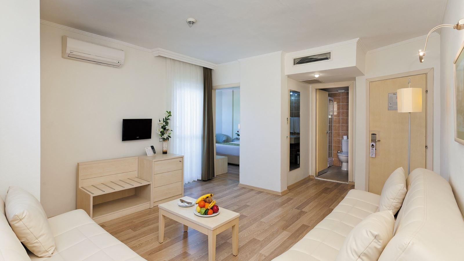 rooms-suite-room