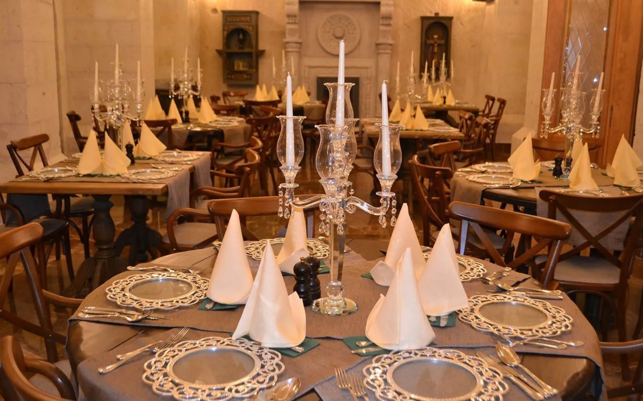 restaurants-restaurants