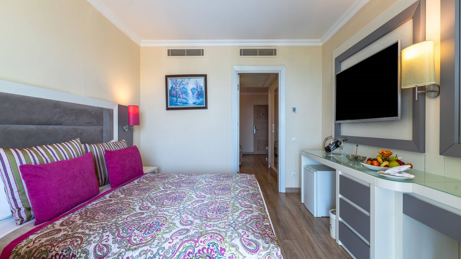 rooms-family-room
