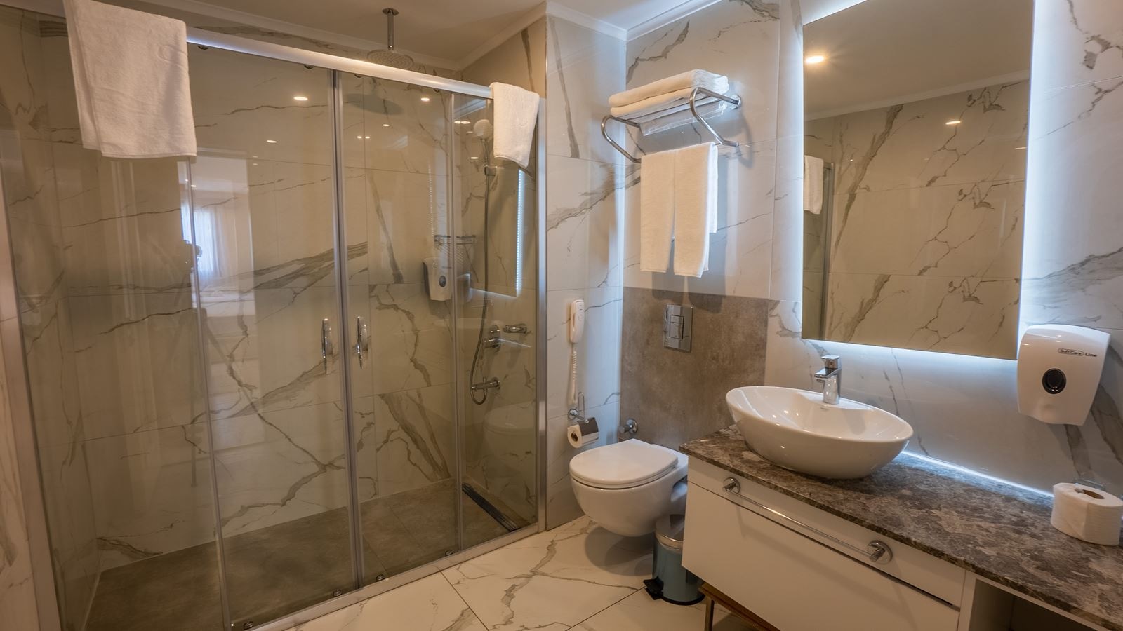 rooms-standard-room