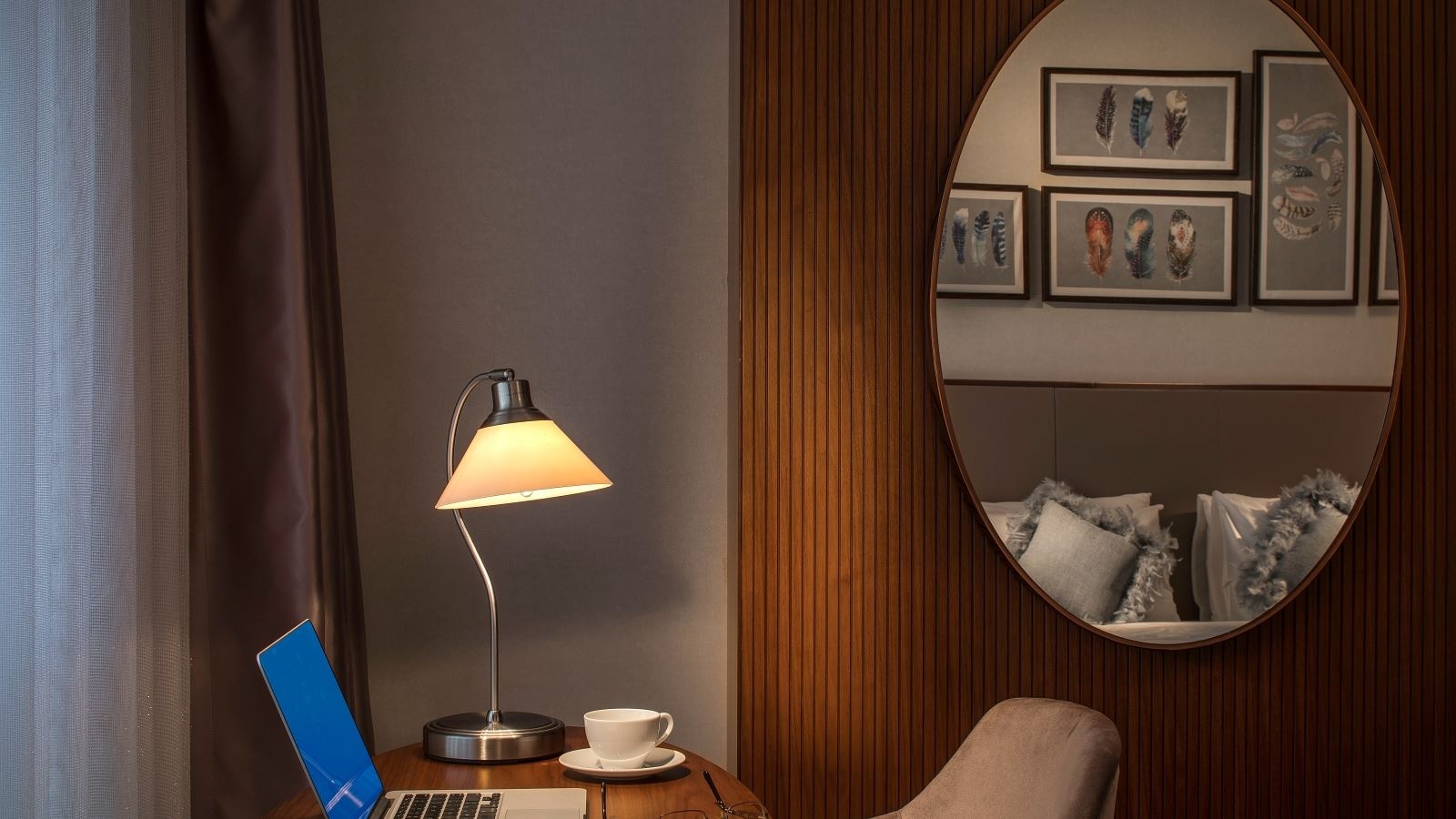 rooms-superior-room