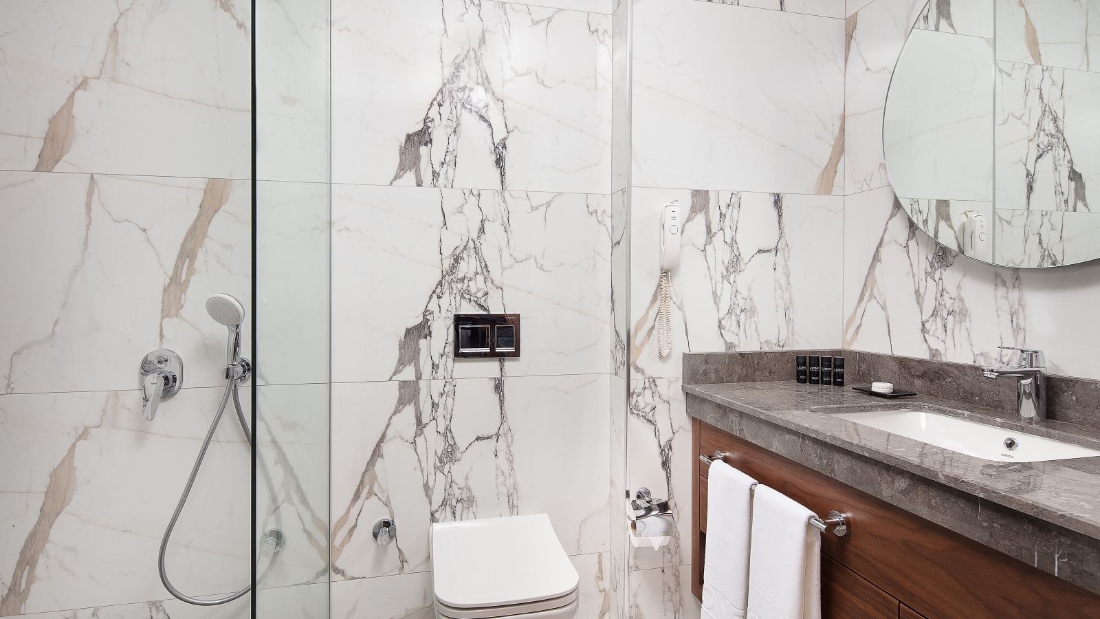 rooms-king-suite