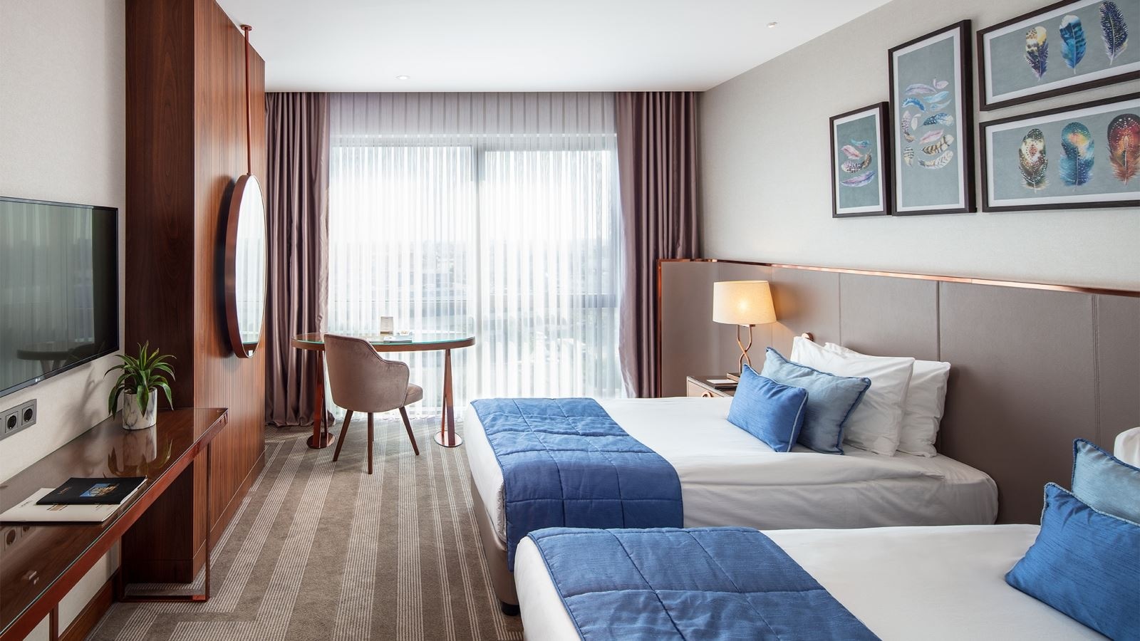 rooms-superior-room