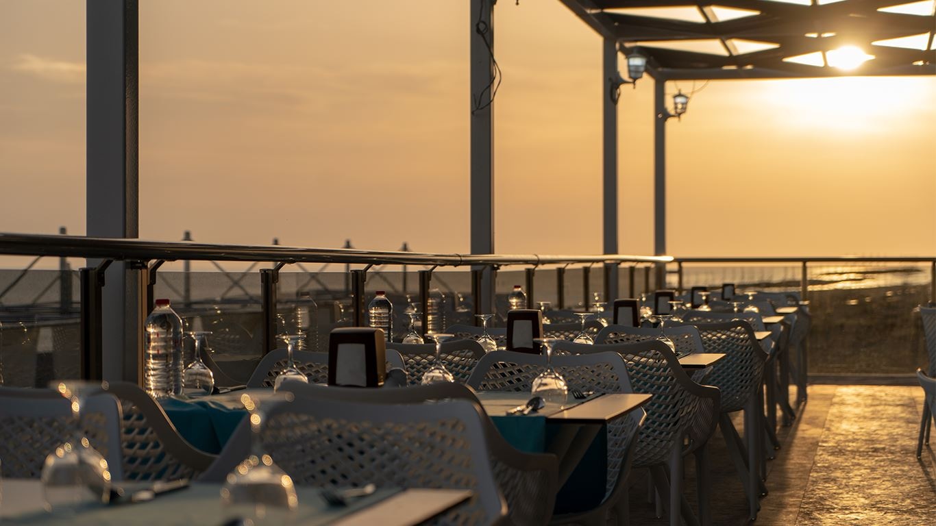 bars-beach-bar