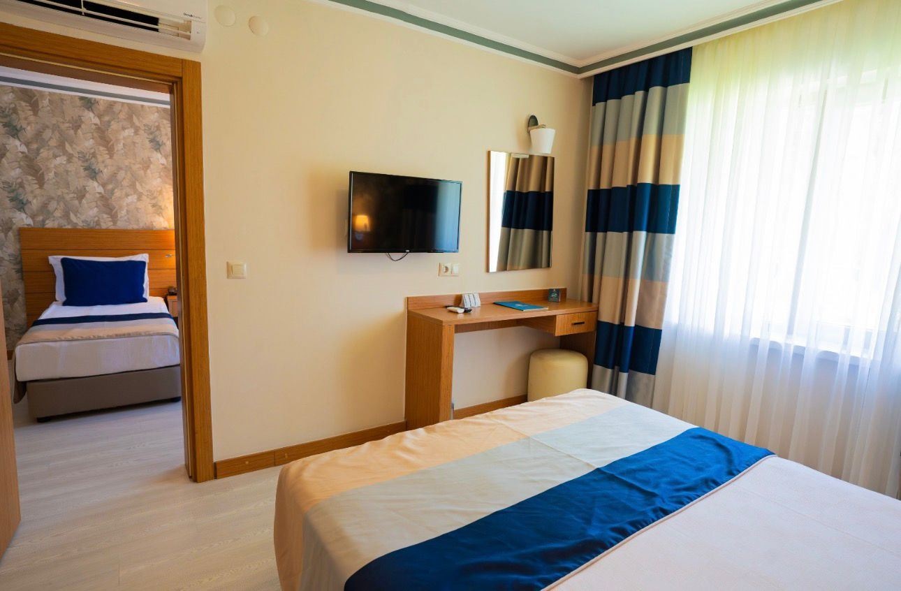 rooms-family-room-with-2-bedrooms-type-b