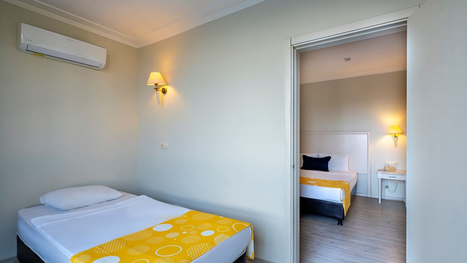 rooms-family-room