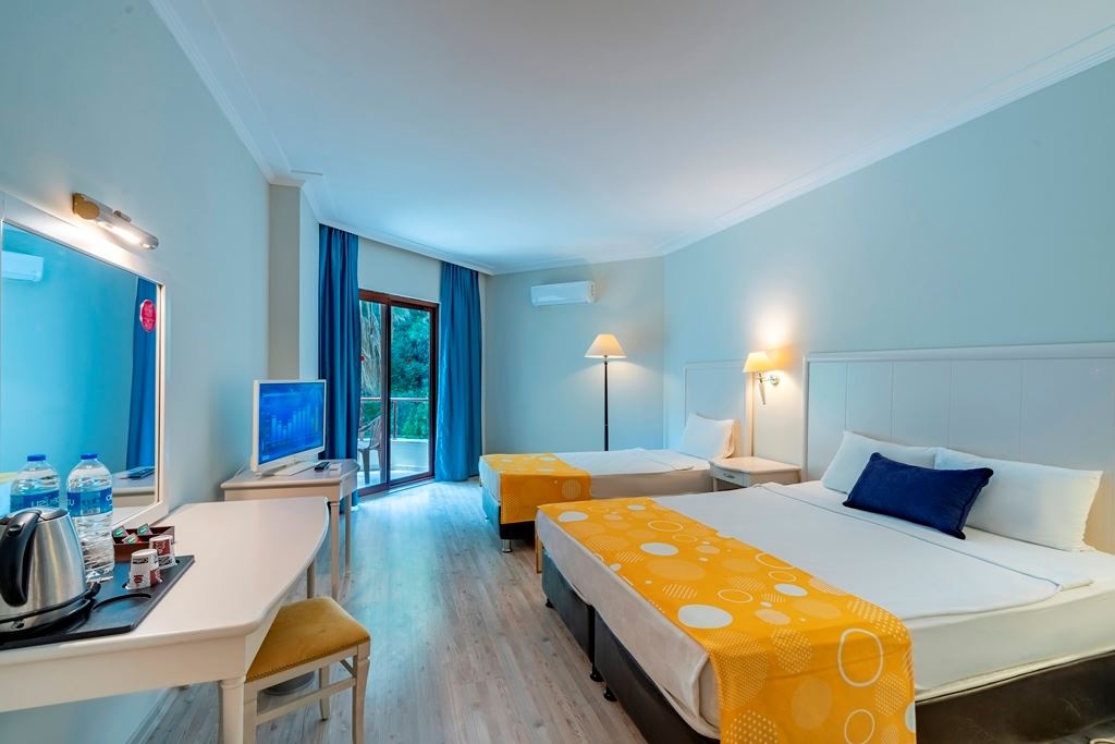 rooms-standard-land-view