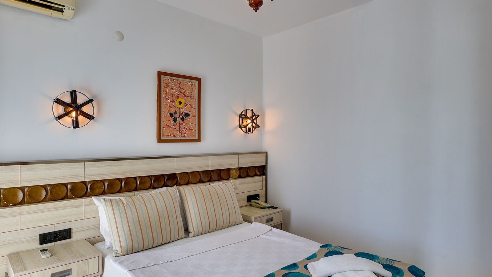 rooms-annex-room