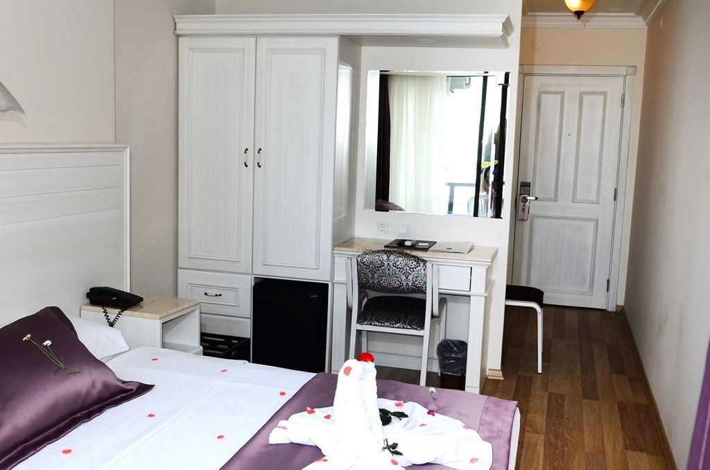rooms-room-standard-seaview-balcony-or-terrace
