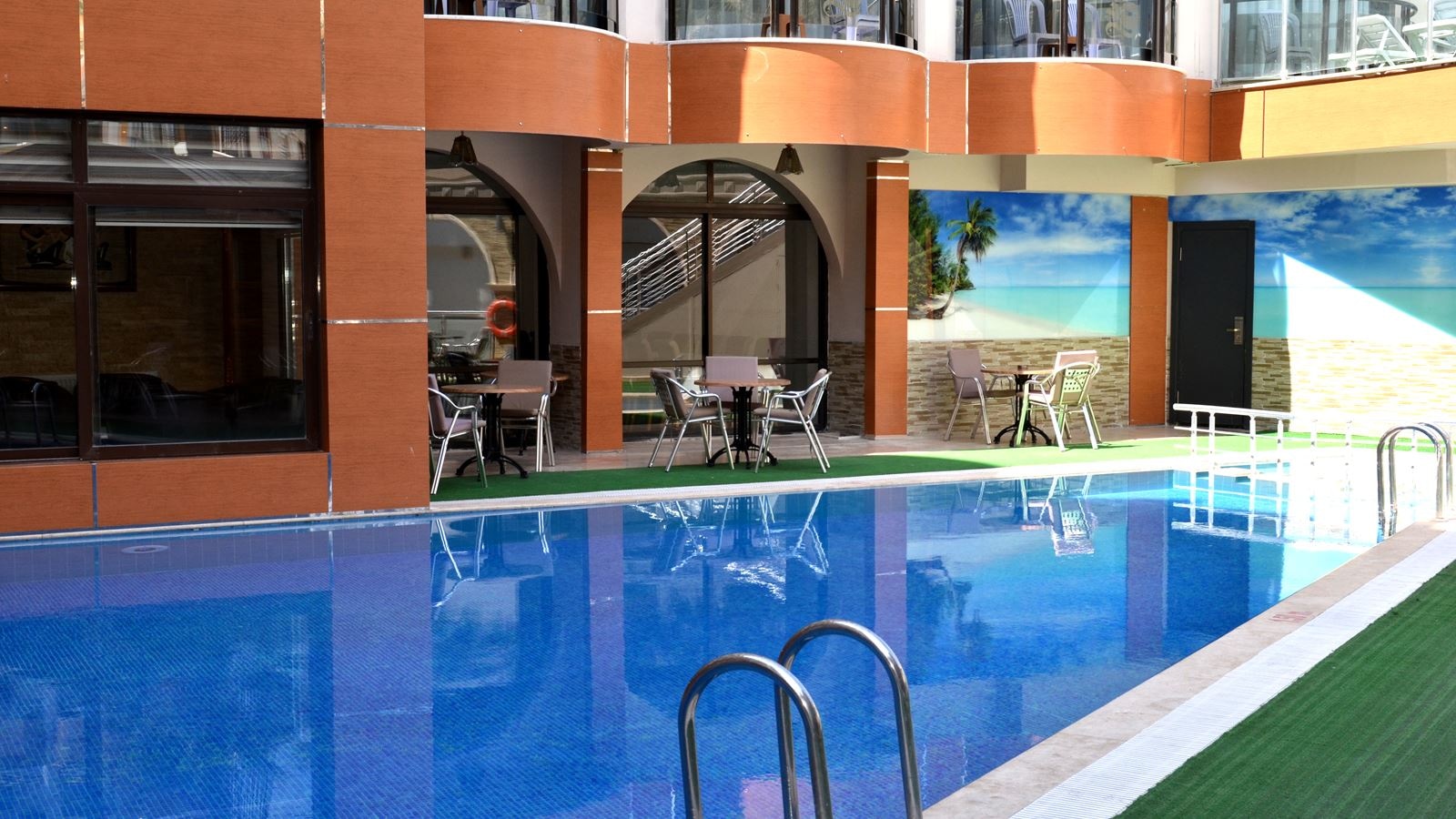 pools-outdoor-pool
