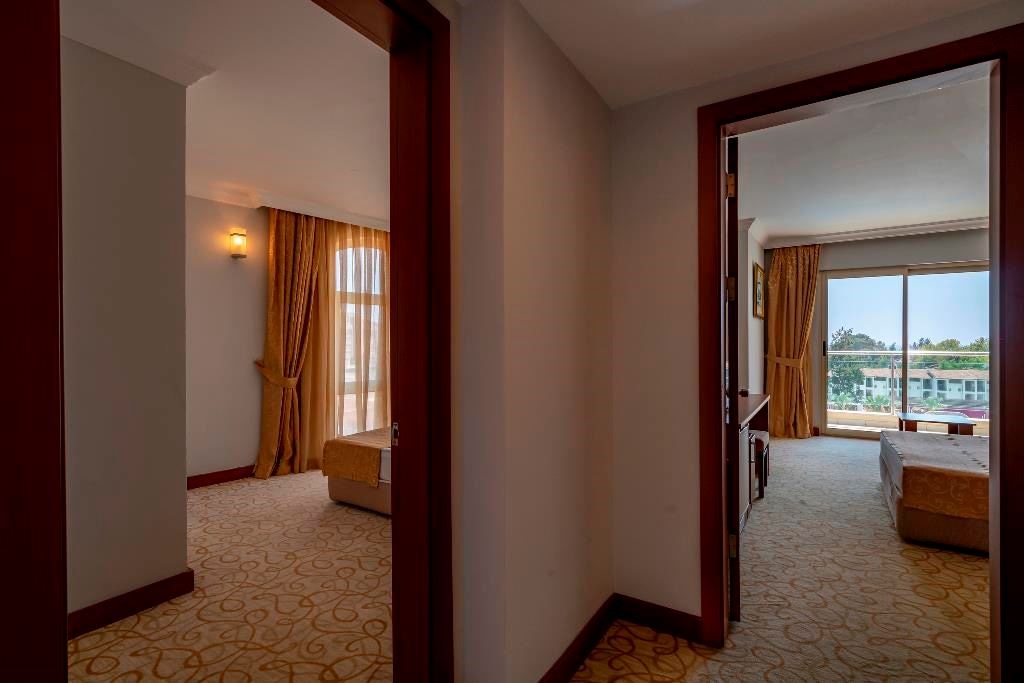 rooms-family-room