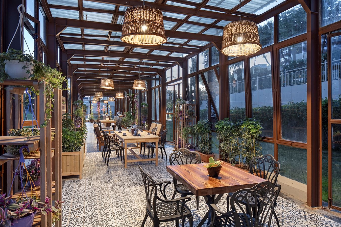 bars-flower-house