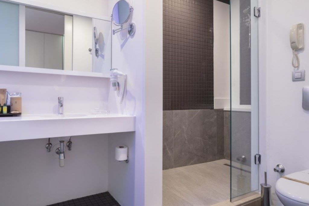 rooms-superior-room
