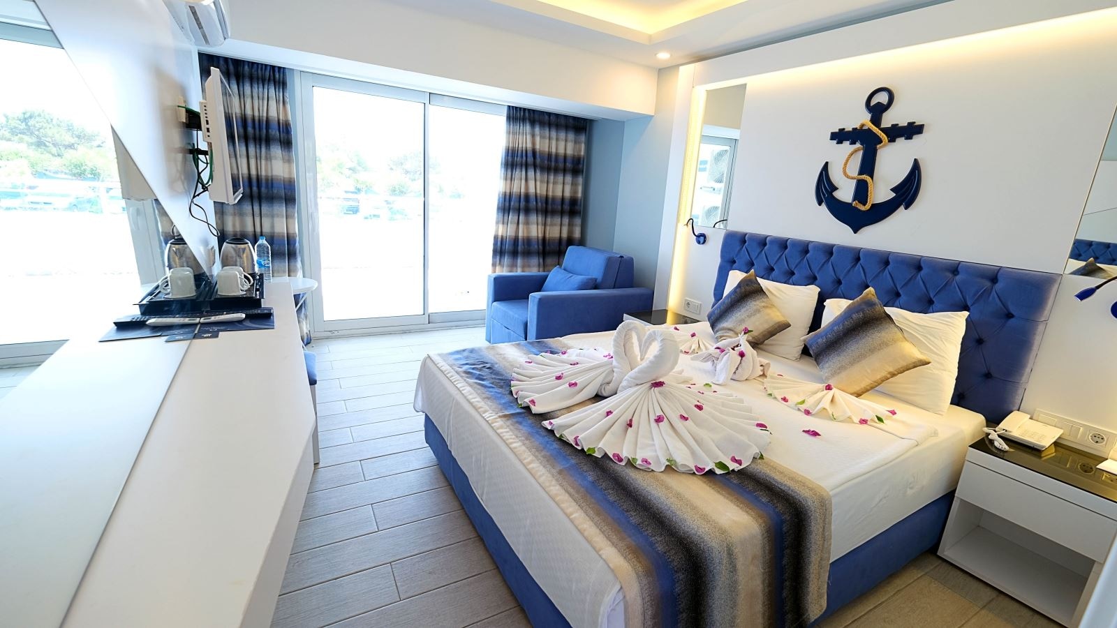 rooms-family-room