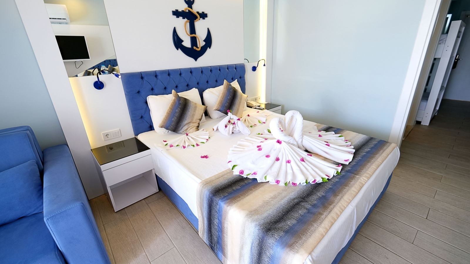 rooms-family-room
