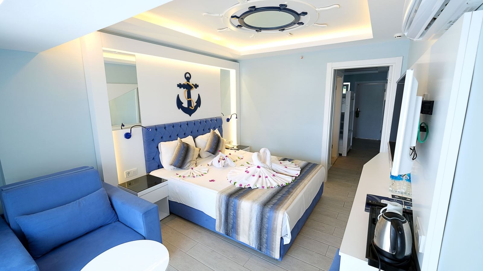rooms-family-room