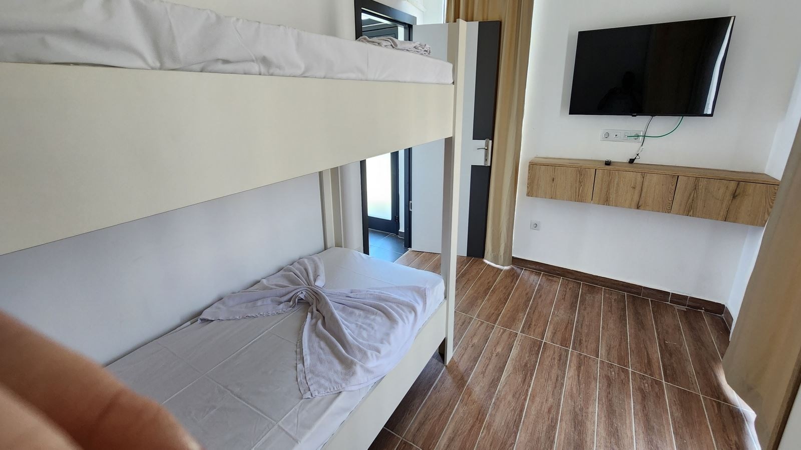 rooms-swimup-suite