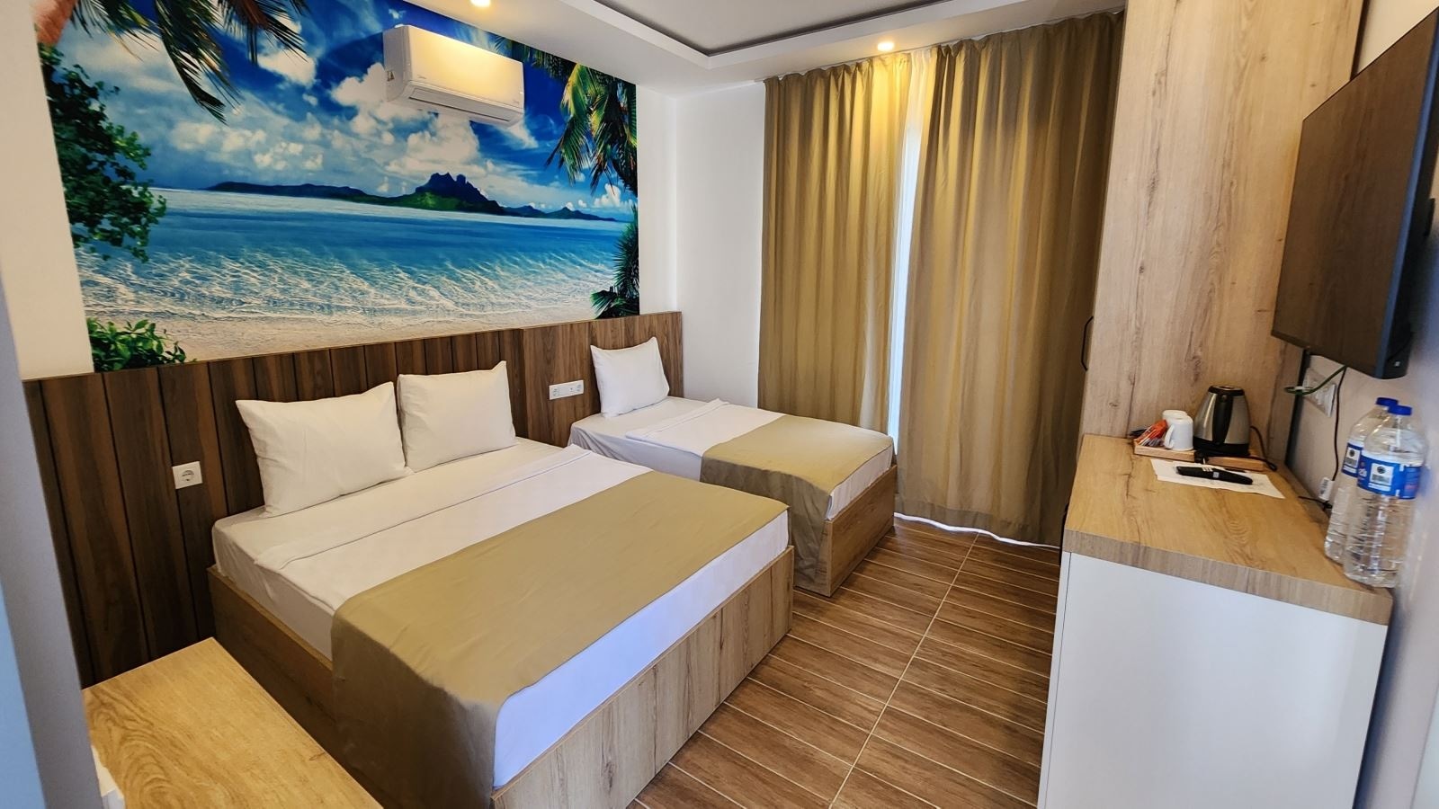 rooms-swimup-suite