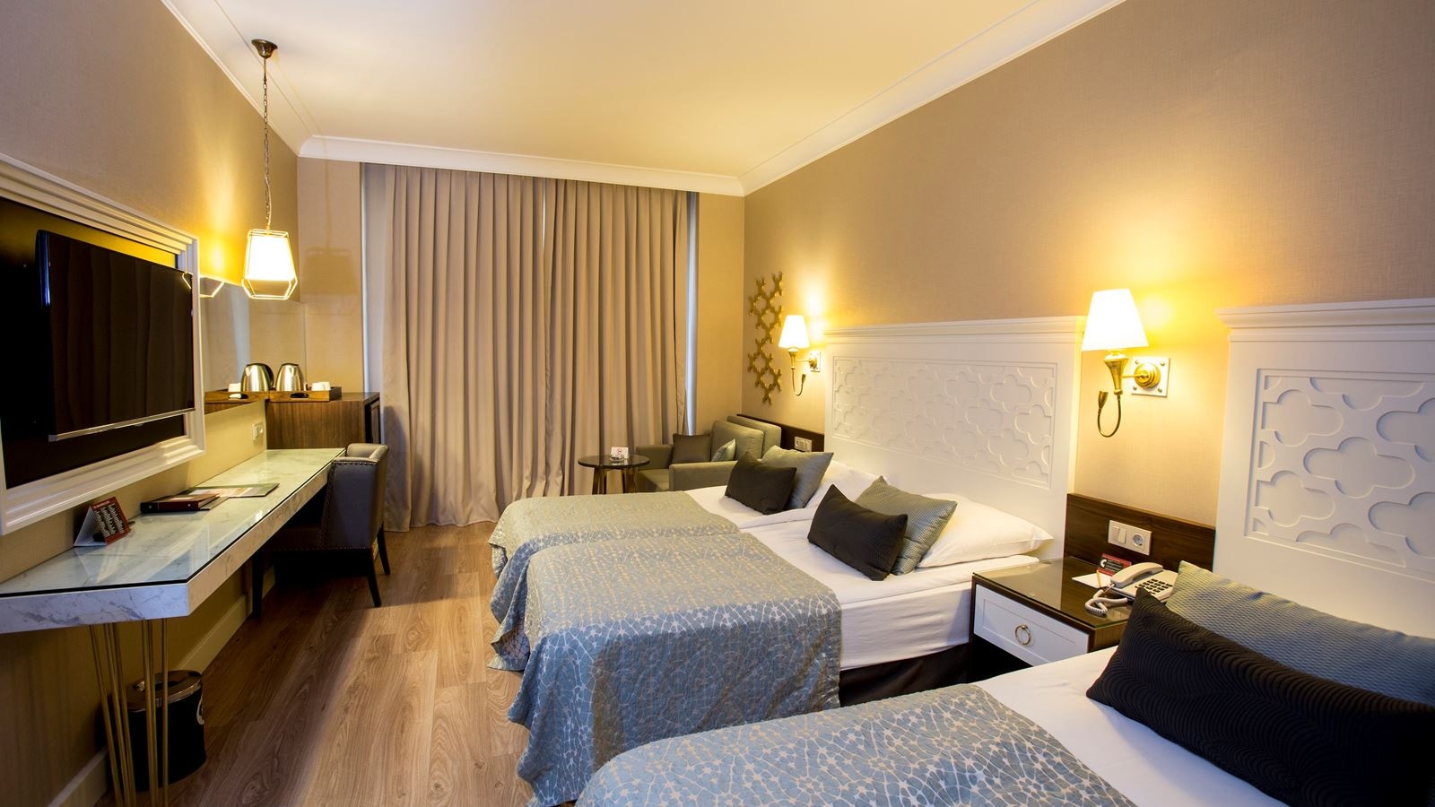 rooms-family-room